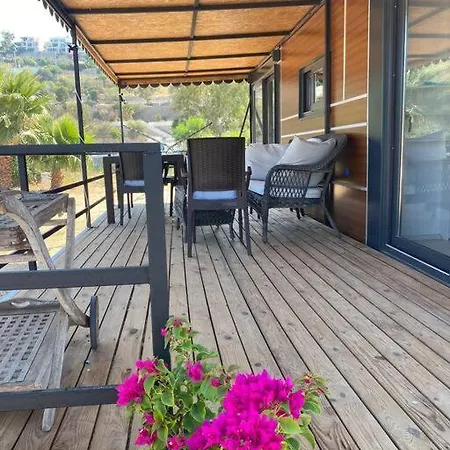 Bodrum-ortakentte Denize Sifir Kucuk Ev Holiday home