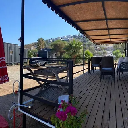Bodrum-ortakentte Denize Sifir Kucuk Ev Bodrum